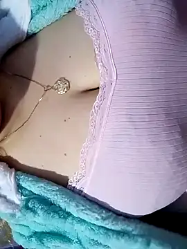 Snapshot of Hnonasix89 chatting on 03/08/26, 04:43 Hnonasix89 online show from 03/08/26, 04:43