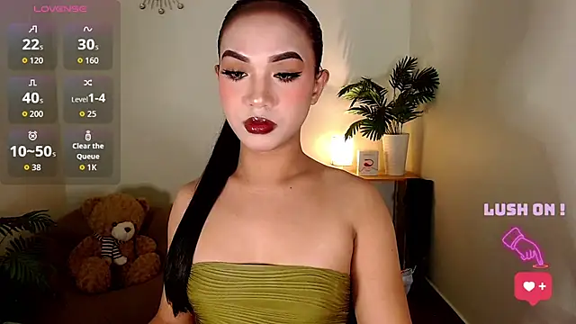 Snapshot of UrasianBIGcock696 chatting on 02/19/26, 06:49 UrasianBIGcock696 online show from 02/19/26, 06:49