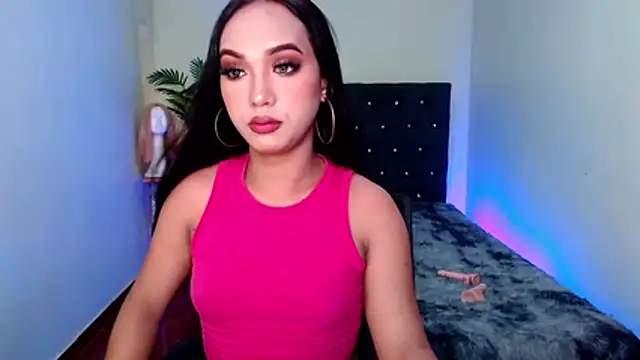 Snapshot of UrasianBIGcock696 chatting on 11/17/25, 12:47 UrasianBIGcock696 online show from 11/17/25, 12:47