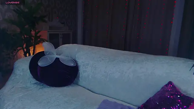 LiSinDoll online show from 11/22/25, 06:23