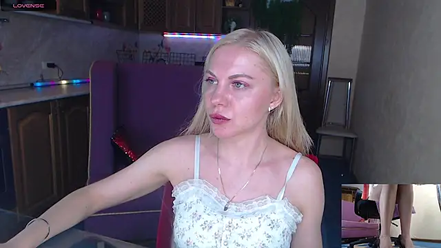 LiSinDoll online show from 10/20/25, 06:59