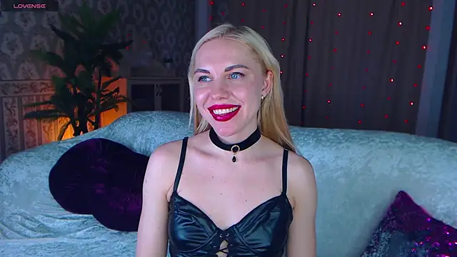 LiSinDoll online show from 11/03/25, 07:24