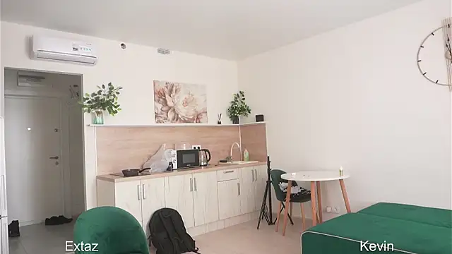 Horny boyzz online show from 02/01/26, 08:23