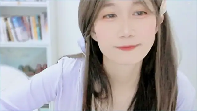 Rabbitlittlefool online show from 12/21/25, 08:53