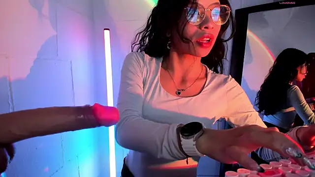 Snapshot of Giaa_rossi chatting on 10/25/25, 02:07 Giaa rossi online show from 10/25/25, 02:07