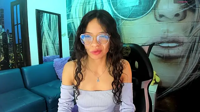 Snapshot of Giaa_rossi chatting on 10/26/25, 01:11 Giaa rossi online show from 10/26/25, 01:11