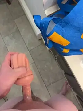 Buck2000 online show from 04/15/26, 02:54