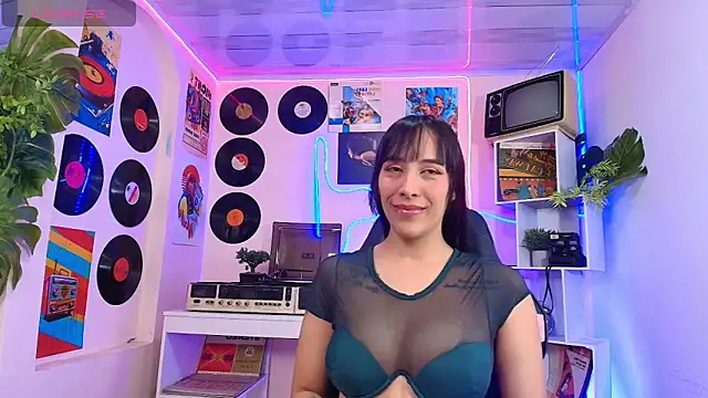 Snapshot of saori_katusmi chatting on 11/04/25, 11:47 saori katusmi online show from 11/04/25, 11:47