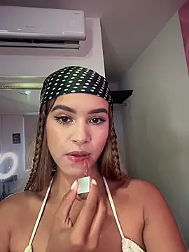 Natalia vidal online show from 11/28/25, 01:22