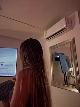 Natalia vidal online show from 12/05/25, 01:43