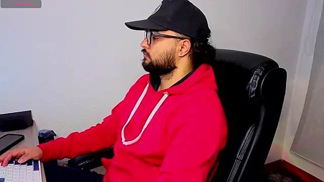 Ernesto-Rodriguez82 online show from 10/18/25, 05:20