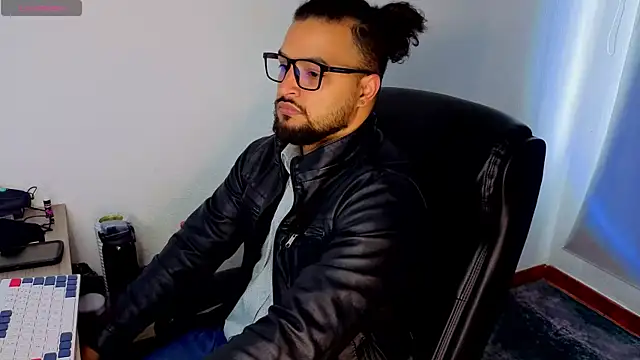 Ernesto-Rodriguez82 online show from 11/04/25, 01:04