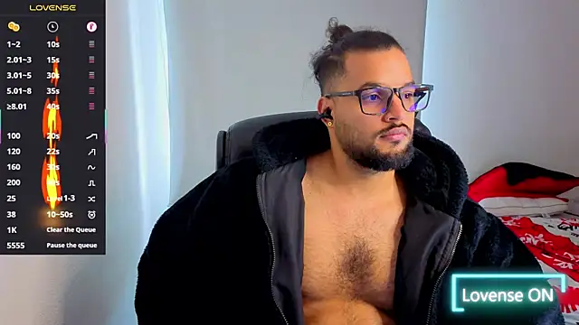 Ernesto-Rodriguez82 online show from 10/31/25, 05:42