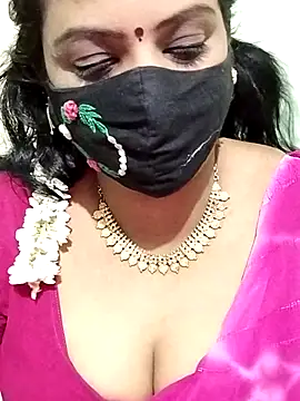 Snapshot of yoga-mithraa chatting on 09/23/25, 06:09 yoga-mithraa online show from 09/23/25, 06:09