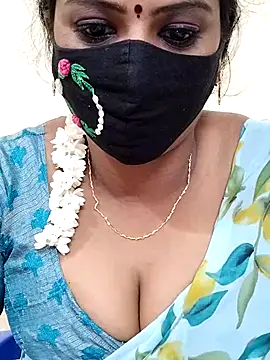 Snapshot of yoga-mithraa chatting on 11/08/25, 02:09 yoga-mithraa online show from 11/08/25, 02:09