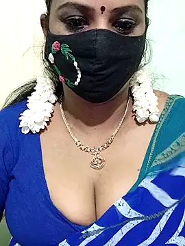 Snapshot of yoga-mithraa chatting on 09/08/25, 04:39 yoga-mithraa online show from 09/08/25, 04:39