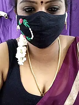 Snapshot of yoga-mithraa chatting on 11/06/25, 04:11 yoga-mithraa online show from 11/06/25, 04:11