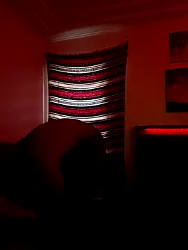 Snapshot of Taydagr8 chatting on 12/14/25, 04:23 Taydagr8 online show from 12/14/25, 04:23