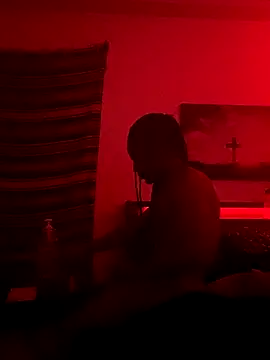 Snapshot of Taydagr8 chatting on 10/31/25, 10:56 Taydagr8 online show from 10/31/25, 10:56