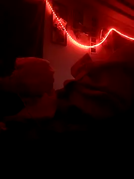 Snapshot of Taydagr8 chatting on 10/26/25, 02:50 Taydagr8 online show from 10/26/25, 02:50