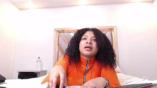 Dakota Mars online show from 11/08/25, 01:14