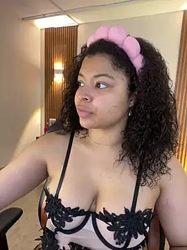 Dakota Mars online show from 04/11/26, 03:47