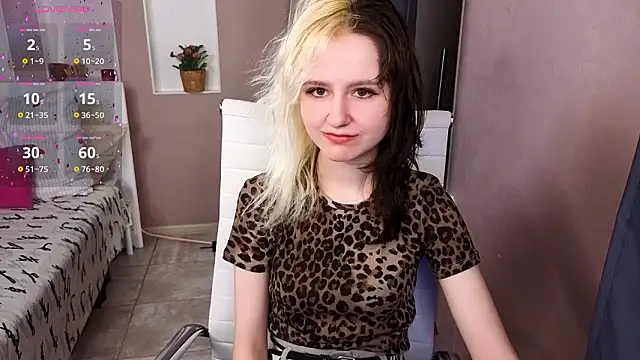 girl next doorr online show from 03/22/26, 01:12