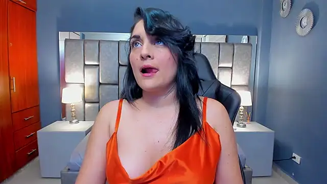 Cata Joness online show from 09/13/25, 04:01