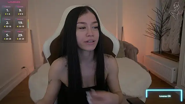 FataleNellie online show from 04/28/26, 08:57