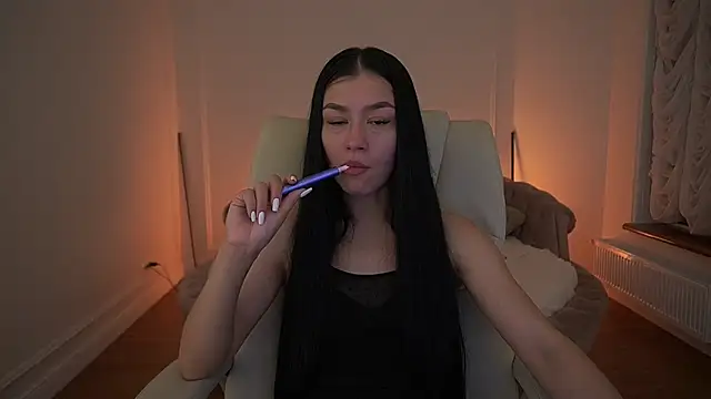 FataleNellie online show from 04/16/26, 08:53