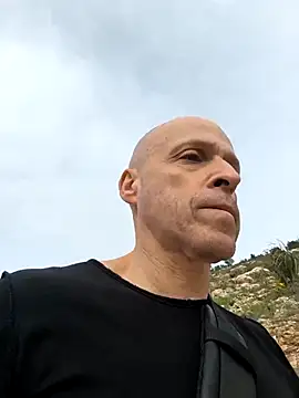fergi1999 online show from 02/06/26, 07:37