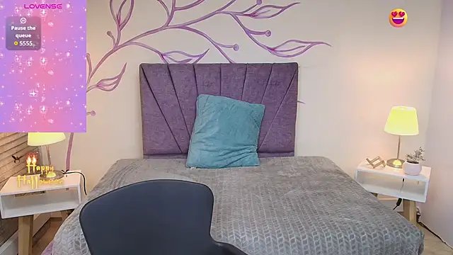 Lia Blake  online show from 11/07/25, 12:21