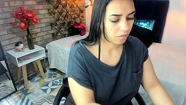 Lia Blake  online show from 02/23/26, 12:06