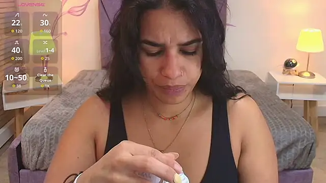 Lia Blake  online show from 10/20/25, 12:06