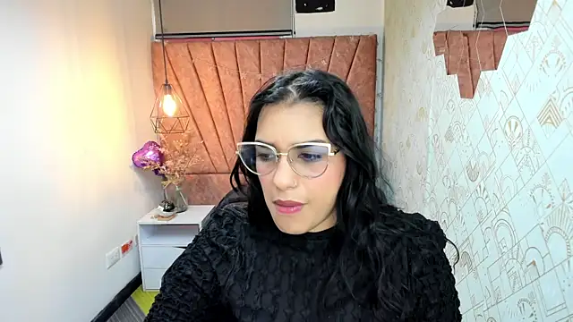 Lia Blake  online show from 12/19/25, 12:40