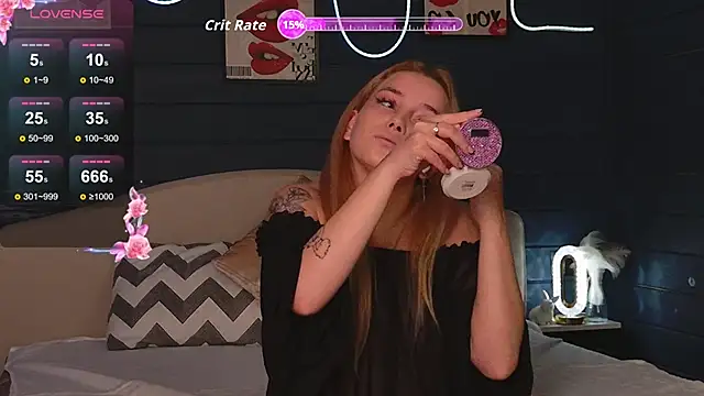 Snapshot of Crystal_Jull chatting on 10/28/25, 11:42 Crystal Jull online show from 10/28/25, 11:42