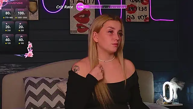 Snapshot of Crystal_Jull chatting on 10/22/25, 06:07 Crystal Jull online show from 10/22/25, 06:07