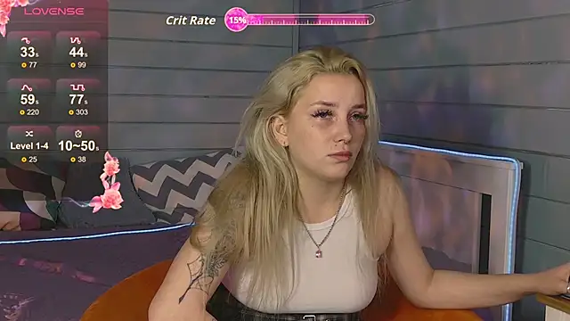 Snapshot of Crystal_Jull chatting on 09/23/25, 01:18 Crystal Jull online show from 09/23/25, 01:18