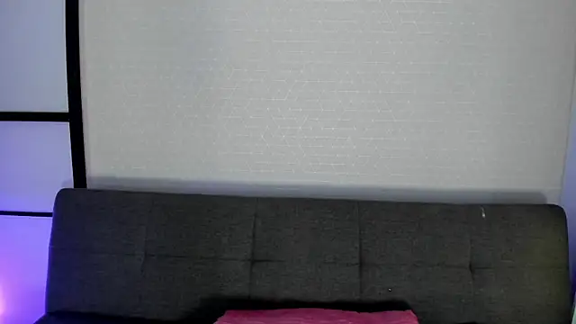 Snapshot of missweetpeach chatting on 07/07/26, 04:21 missweetpeach online show from 07/07/26, 04:21