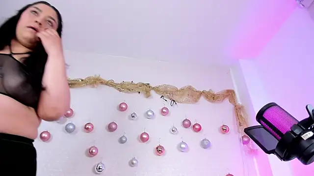 Snapshot of missweetpeach chatting on 12/18/25, 11:41 missweetpeach online show from 12/18/25, 11:41