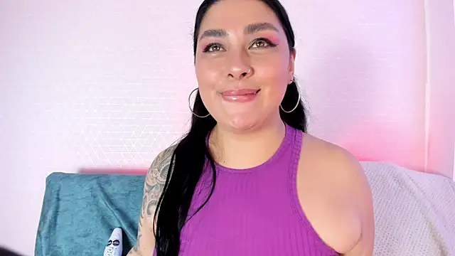 Snapshot of missweetpeach chatting on 10/01/25, 09:18 missweetpeach online show from 10/01/25, 09:18