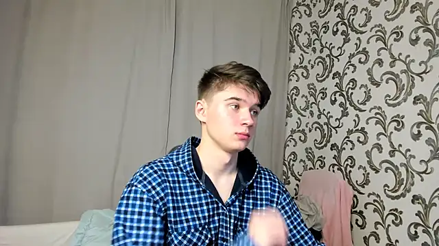 Snapshot of SherlockMax chatting on 09/13/25, 07:25 SherlockMax online show from 09/13/25, 07:25