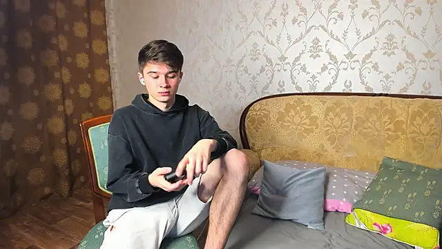 Snapshot of SherlockMax chatting on 10/01/25, 08:02 SherlockMax online show from 10/01/25, 08:02