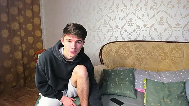 Snapshot of SherlockMax chatting on 10/02/25, 10:35 SherlockMax online show from 10/02/25, 10:35