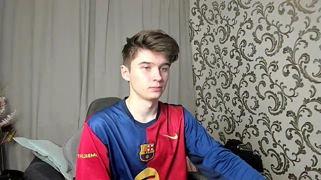 Snapshot of SherlockMax chatting on 10/12/25, 07:15 SherlockMax online show from 10/12/25, 07:15