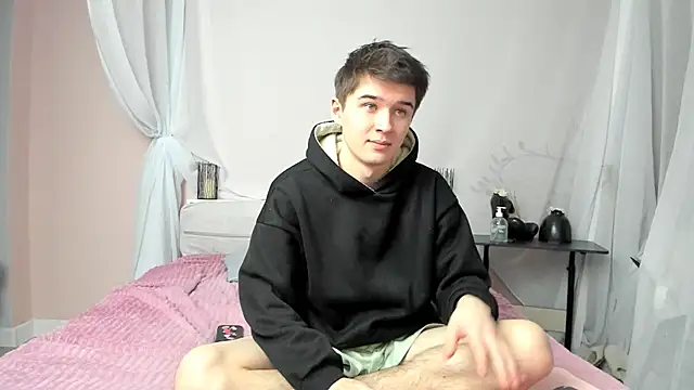 Snapshot of SherlockMax chatting on 01/10/26, 10:27 SherlockMax online show from 01/10/26, 10:27