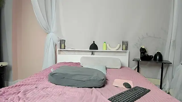 Snapshot of SherlockMax chatting on 01/13/26, 07:23 SherlockMax online show from 01/13/26, 07:23