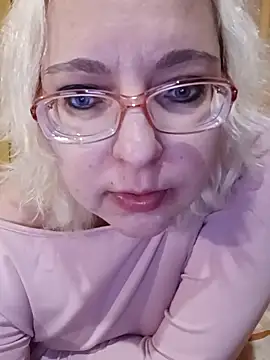 Snapshot of VikaKing chatting on 02/06/26, 04:58 VikaKing online show from 02/06/26, 04:58