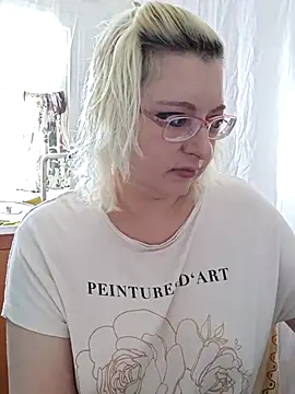 Snapshot of VikaKing chatting on 02/28/26, 09:31 VikaKing online show from 02/28/26, 09:31