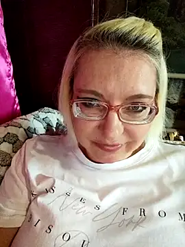 VikaKing online show from 05/26/26, 11:30